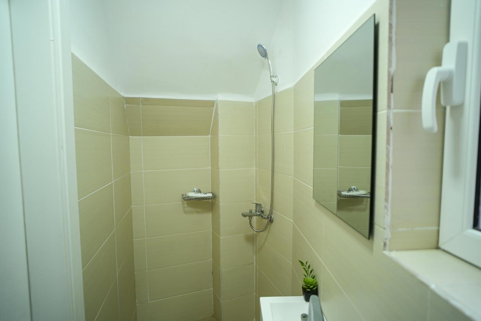 Grandpa House - Studio App.2 Tirana Zewnętrze zdjęcie